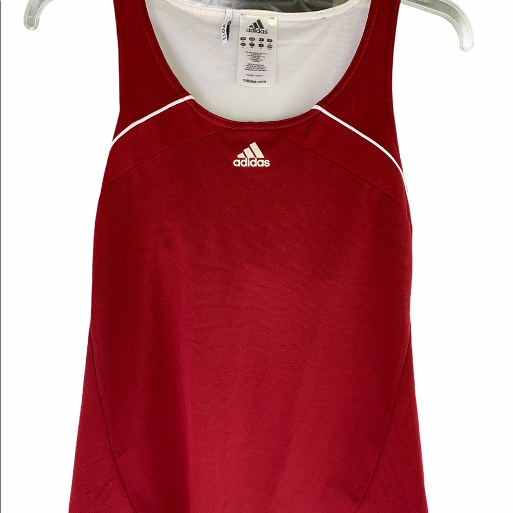 Adidas athletic top size M